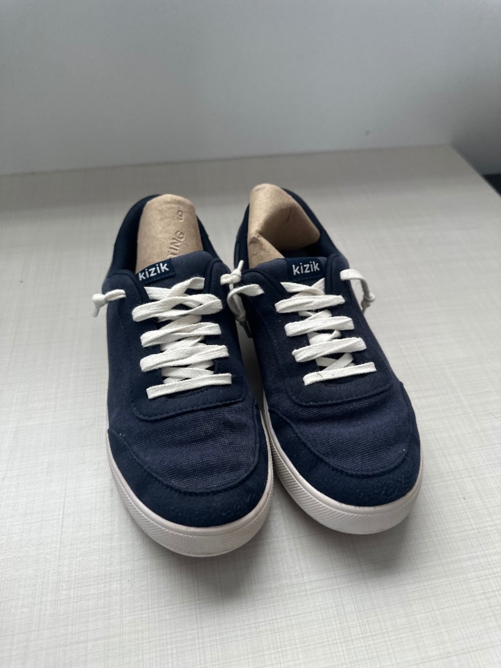 Kizik Hands Free Slip On Shoes Boys 4 Youth School Sneaker Navy Blue